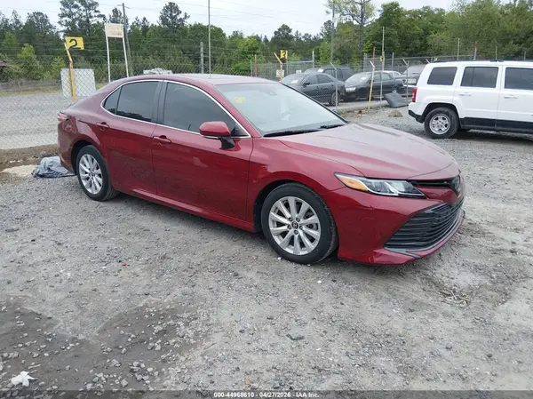 4T1B11HK8JU663291 2018 TOYOTA CAMRY - Image 1
