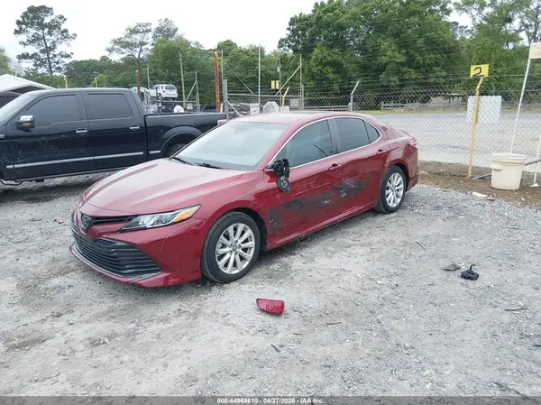 4T1B11HK8JU663291 2018 TOYOTA CAMRY - Image 2