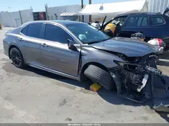 4T1B11HK8JU663937 2018 TOYOTA CAMRY