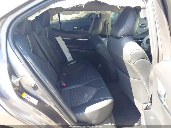 4T1B11HK8JU663937 2018 TOYOTA CAMRY - Image 8