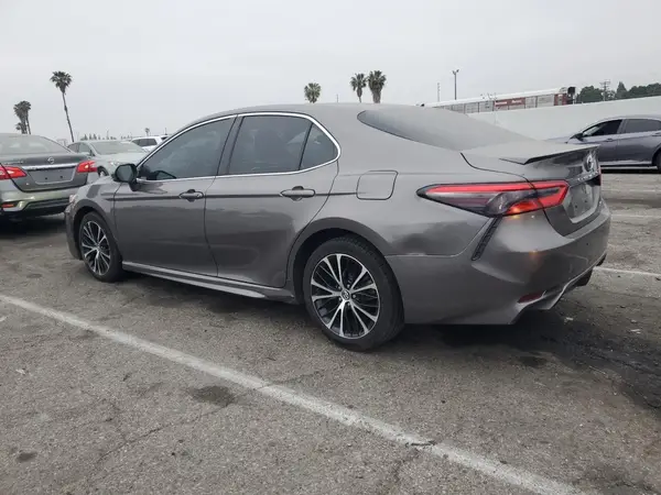 4T1B11HK8JU664327 2018 TOYOTA CAMRY - Image 2