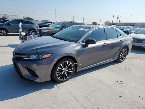 4T1B11HK8JU664974 2018 TOYOTA CAMRY - Image 1