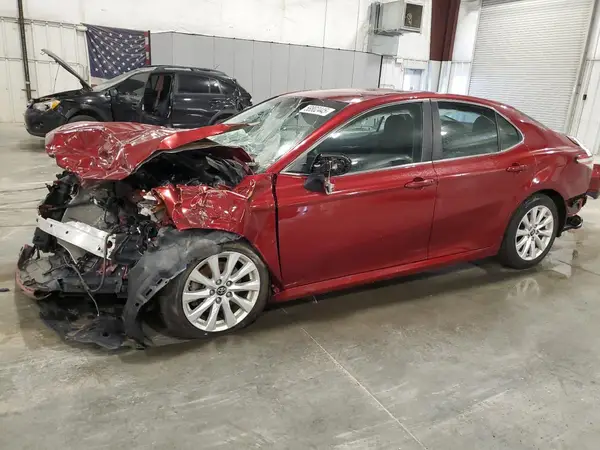 4T1B11HK8JU666272 2018 TOYOTA CAMRY - Image 1