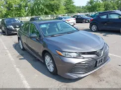 4T1B11HK8JU669785 2018 TOYOTA CAMRY