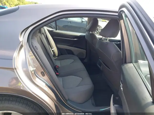 4T1B11HK8JU669785 2018 TOYOTA CAMRY - Image 8