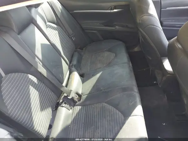 4T1B11HK8JU670418 2018 TOYOTA CAMRY - Image 8