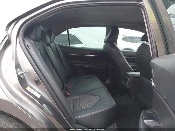 4T1B11HK8JU671181 2018 TOYOTA CAMRY - Image 8