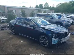 4T1B11HK8JU672525 2018 TOYOTA CAMRY