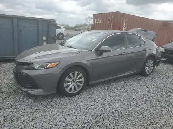 4T1B11HK8JU676476 2018 TOYOTA CAMRY - Image 1