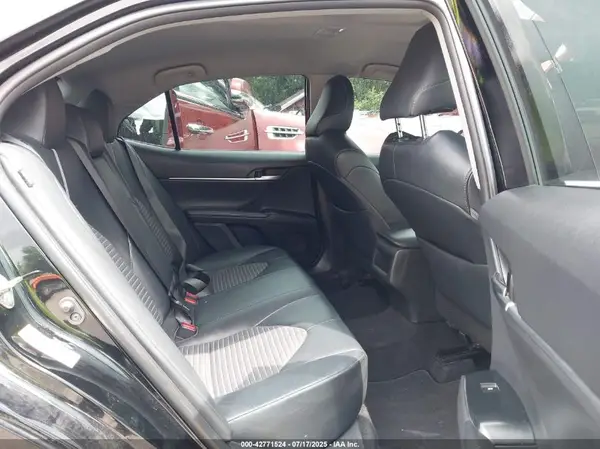 4T1B11HK8JU676915 2018 TOYOTA CAMRY - Image 8