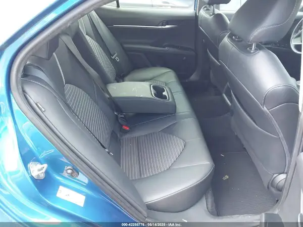 4T1B11HK8KU161060 2019 TOYOTA CAMRY - Image 8