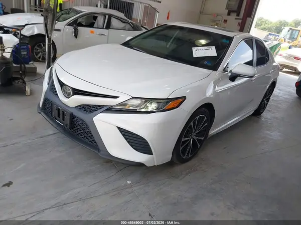 4T1B11HK8KU166338 2019 TOYOTA CAMRY - Image 2
