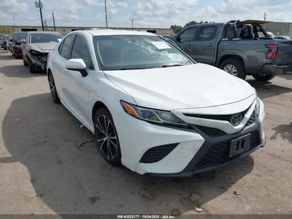 4T1B11HK8KU169580 2019 TOYOTA CAMRY - Image 1