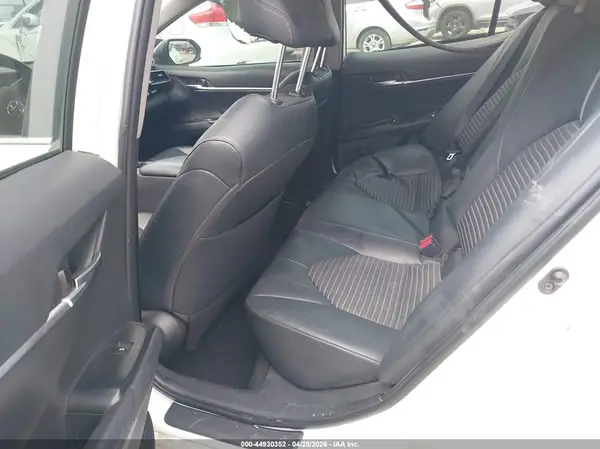 4T1B11HK8KU170082 2019 TOYOTA CAMRY - Image 8
