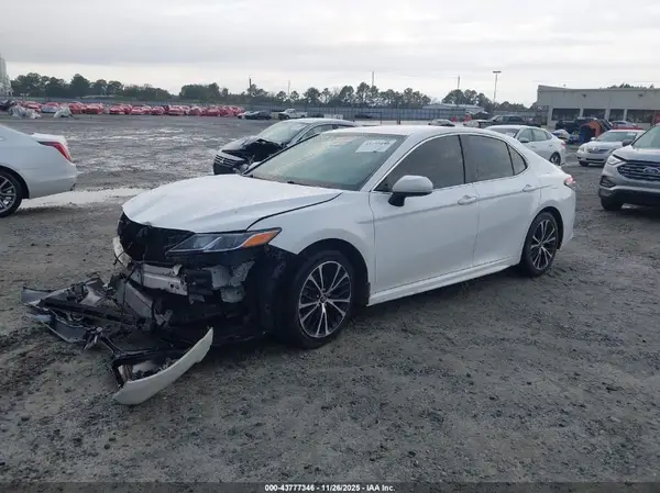 4T1B11HK8KU170244 2019 TOYOTA CAMRY - Image 2