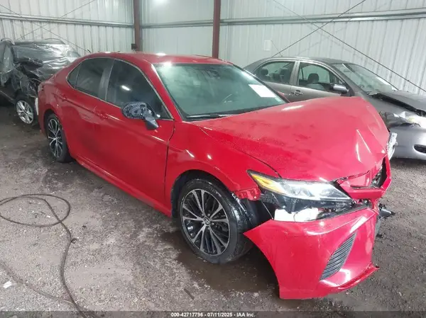 4T1B11HK8KU172138 2019 TOYOTA CAMRY - Image 1