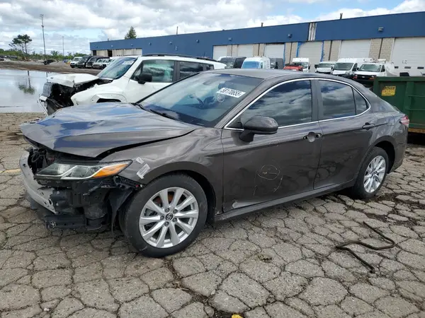 4T1B11HK8KU172141 2019 TOYOTA CAMRY - Image 1