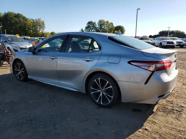 4T1B11HK8KU173533 2019 TOYOTA CAMRY - Image 2