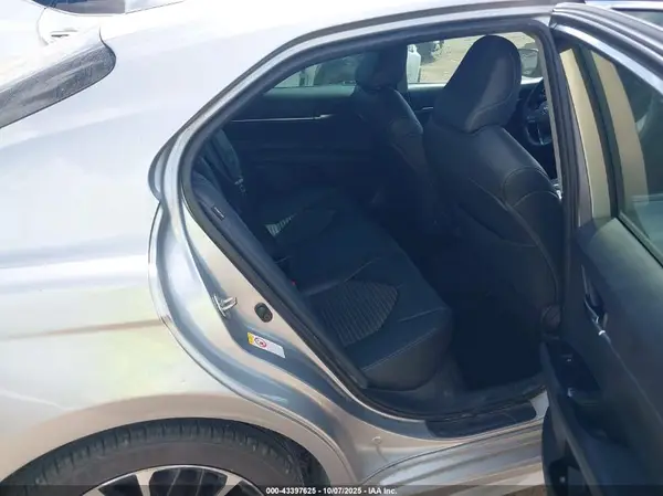 4T1B11HK8KU175668 2019 TOYOTA CAMRY - Image 8