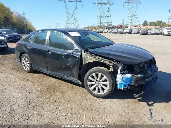 4T1B11HK8KU191370 2019 TOYOTA CAMRY - Image 1