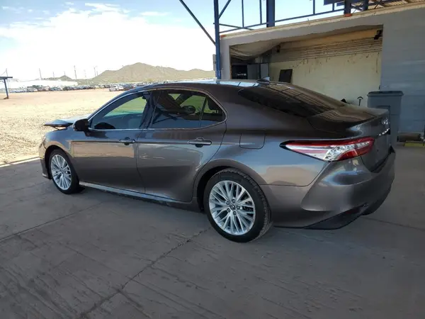 4T1B11HK8KU192129 2019 TOYOTA CAMRY - Image 2