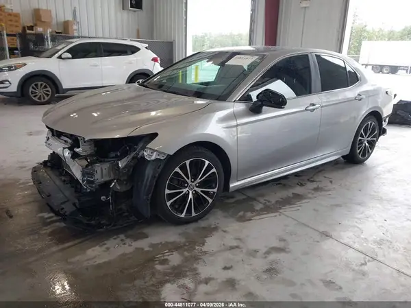 4T1B11HK8KU197346 2019 TOYOTA CAMRY - Image 2