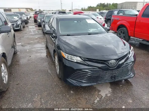 4T1B11HK8KU197413 2019 TOYOTA CAMRY - Image 1