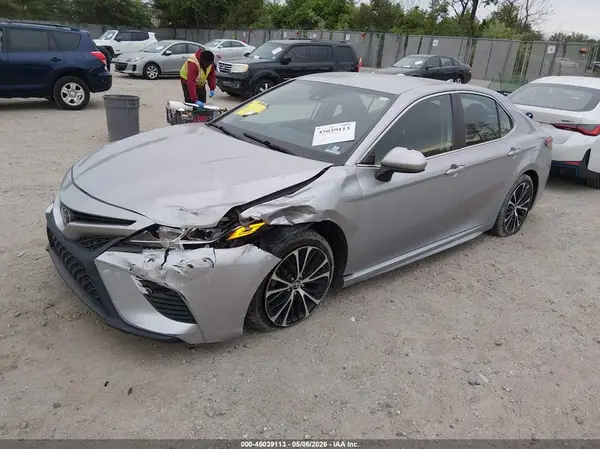 4T1B11HK8KU199467 2019 TOYOTA CAMRY - Image 2