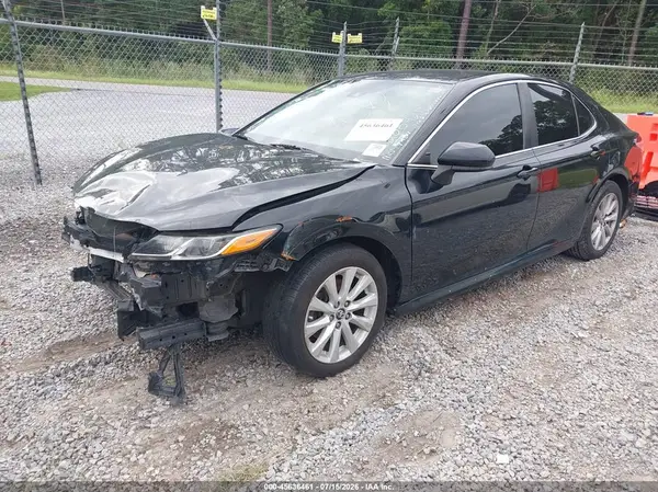 4T1B11HK8KU200424 2019 TOYOTA CAMRY - Image 2
