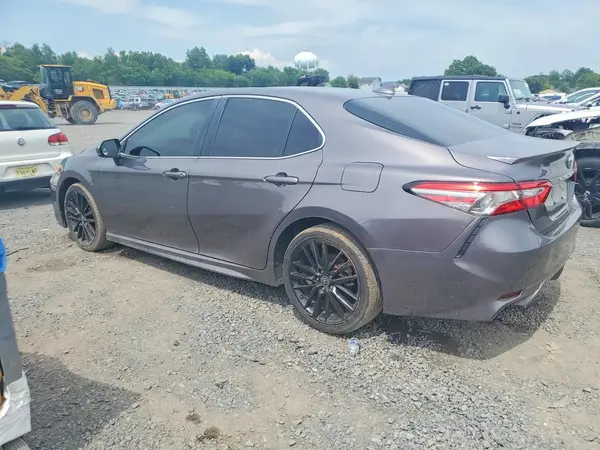 4T1B11HK8KU200584 2019 TOYOTA CAMRY - Image 2