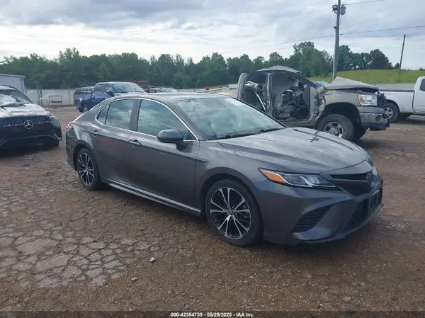 4T1B11HK8KU201766 2019 TOYOTA CAMRY - Image 1