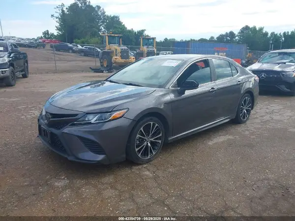 4T1B11HK8KU201766 2019 TOYOTA CAMRY - Image 2