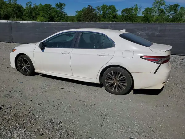 4T1B11HK8KU203906 2019 TOYOTA CAMRY - Image 2