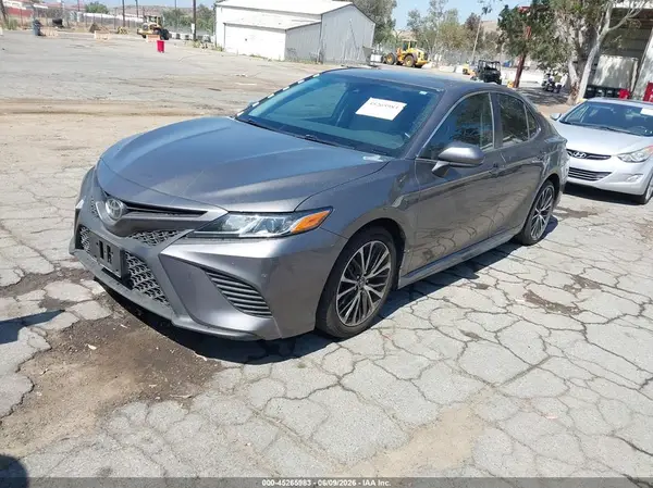 4T1B11HK8KU205123 2019 TOYOTA CAMRY - Image 2