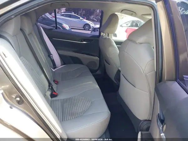 4T1B11HK8KU205123 2019 TOYOTA CAMRY - Image 8