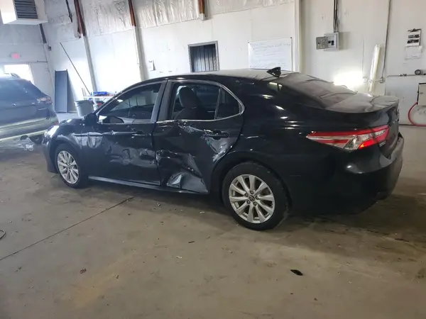 4T1B11HK8KU205560 2019 TOYOTA CAMRY - Image 2