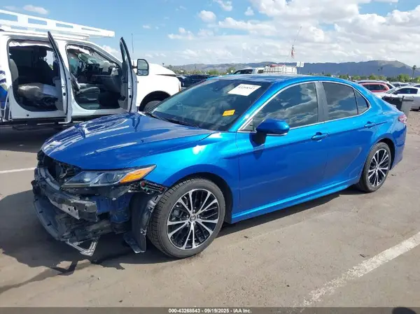 4T1B11HK8KU208054 2019 TOYOTA CAMRY - Image 2