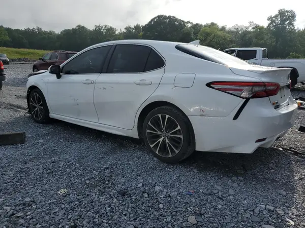 4T1B11HK8KU209558 2019 TOYOTA CAMRY - Image 2