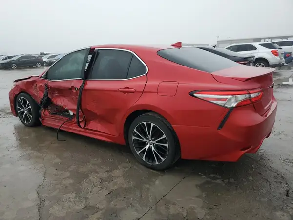 4T1B11HK8KU213917 2019 TOYOTA CAMRY - Image 2