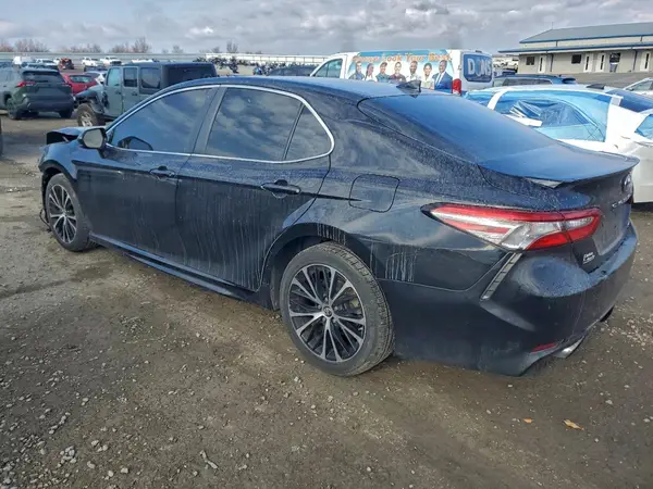 4T1B11HK8KU215182 2019 TOYOTA CAMRY - Image 2
