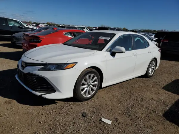 4T1B11HK8KU217451 2019 TOYOTA CAMRY - Image 1