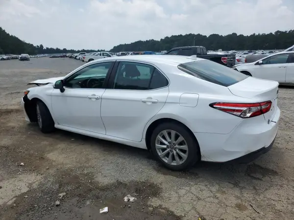 4T1B11HK8KU218759 2019 TOYOTA CAMRY - Image 2