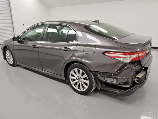 4T1B11HK8KU220902 2019 TOYOTA CAMRY - Image 2