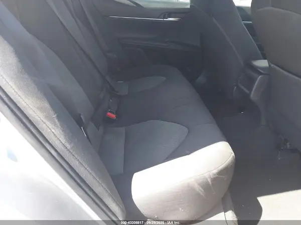 4T1B11HK8KU222049 2019 TOYOTA CAMRY - Image 8