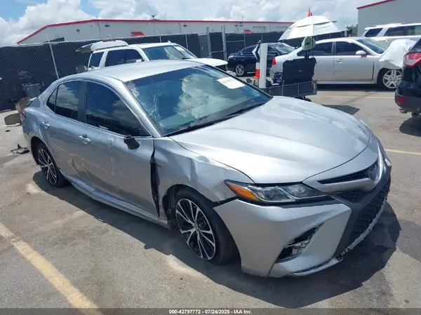 4T1B11HK8KU223167 2019 TOYOTA CAMRY - Image 1