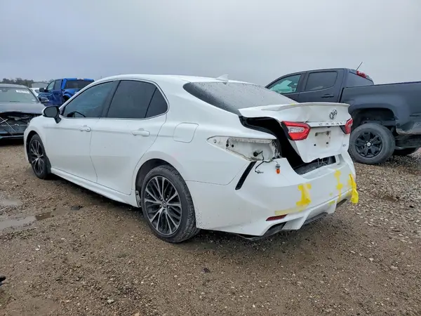 4T1B11HK8KU225498 2019 TOYOTA CAMRY - Image 2