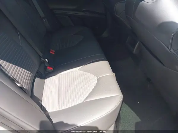 4T1B11HK8KU226604 2019 TOYOTA CAMRY - Image 8