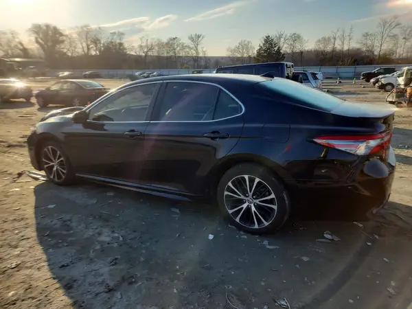 4T1B11HK8KU227011 2019 TOYOTA CAMRY - Image 2
