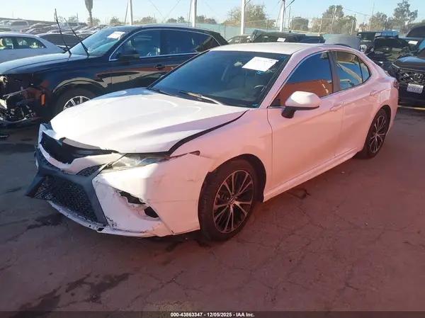 4T1B11HK8KU227249 2019 TOYOTA CAMRY - Image 2