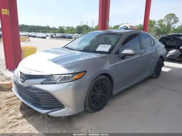 4T1B11HK8KU228482 2019 TOYOTA CAMRY - Image 2